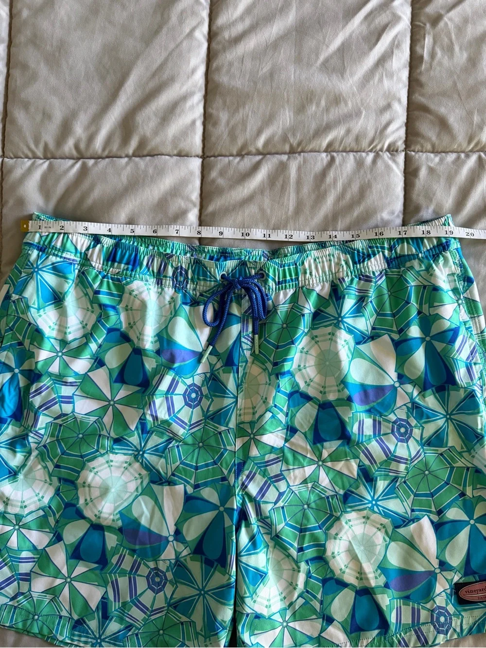 Vineyard Vines Umbrella Print Swim Trunks XL Blue Green Beach Shorts